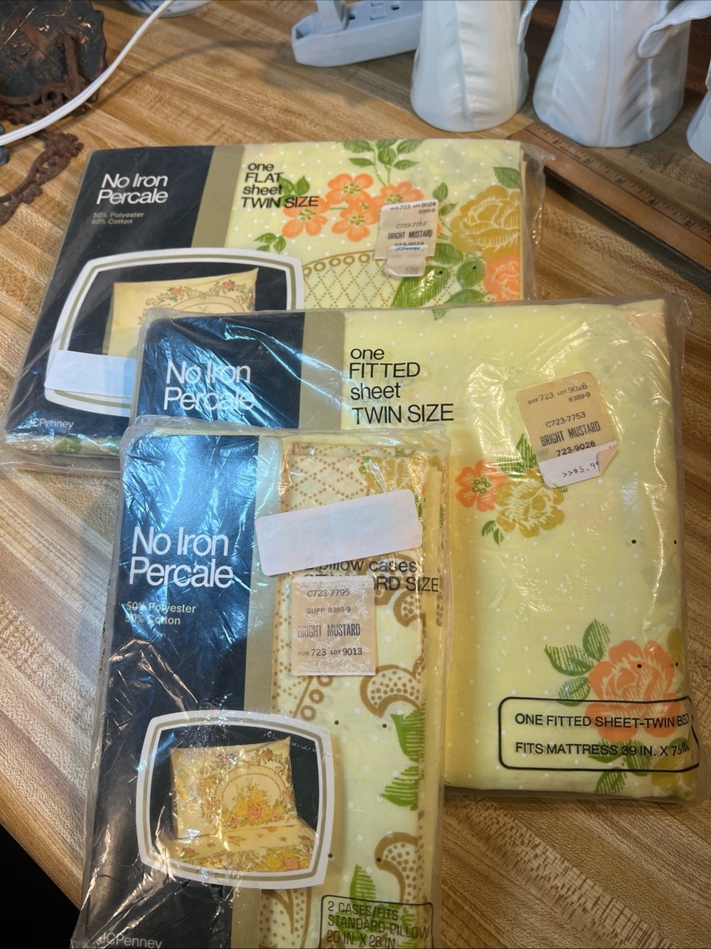 JC Penney No Iron Percale Floral Bright Mustard Twin Sheet Set Pillow Cases NOS